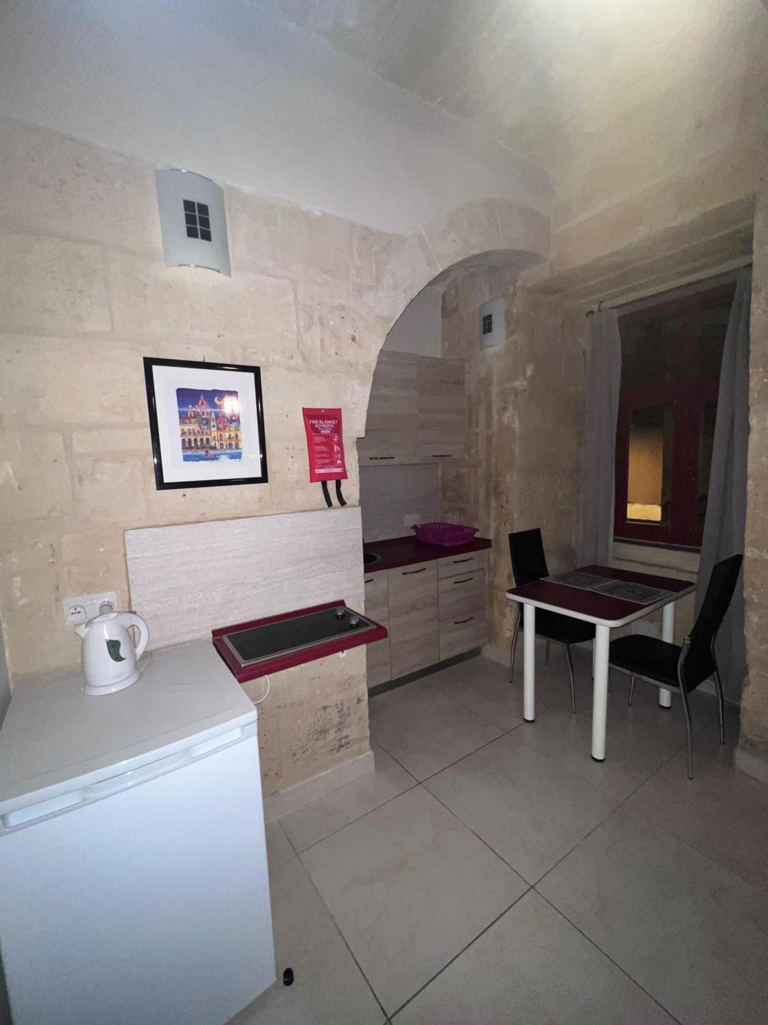 Twenty Antika Apartment Birgu Luaran gambar